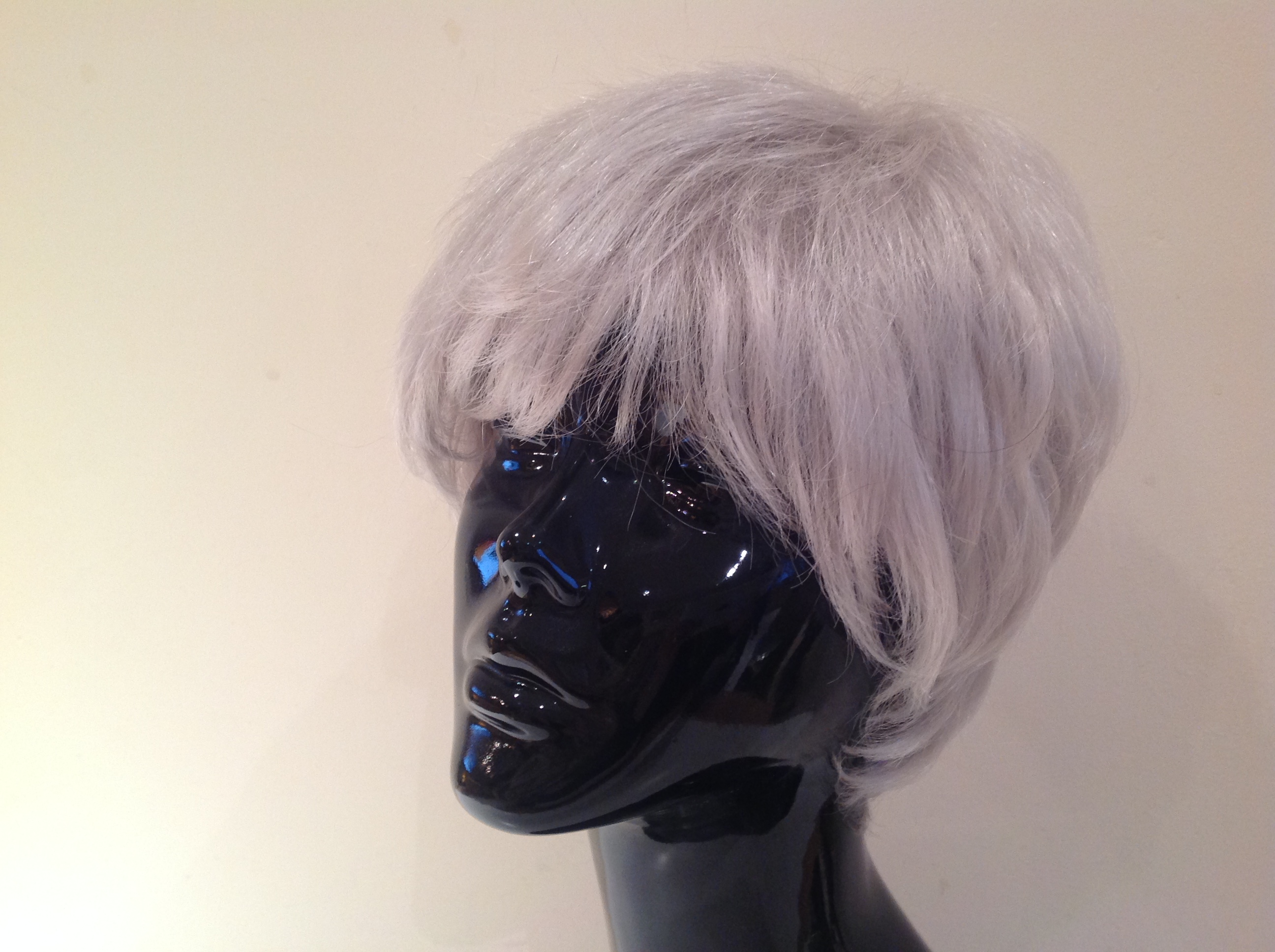 short silver wig