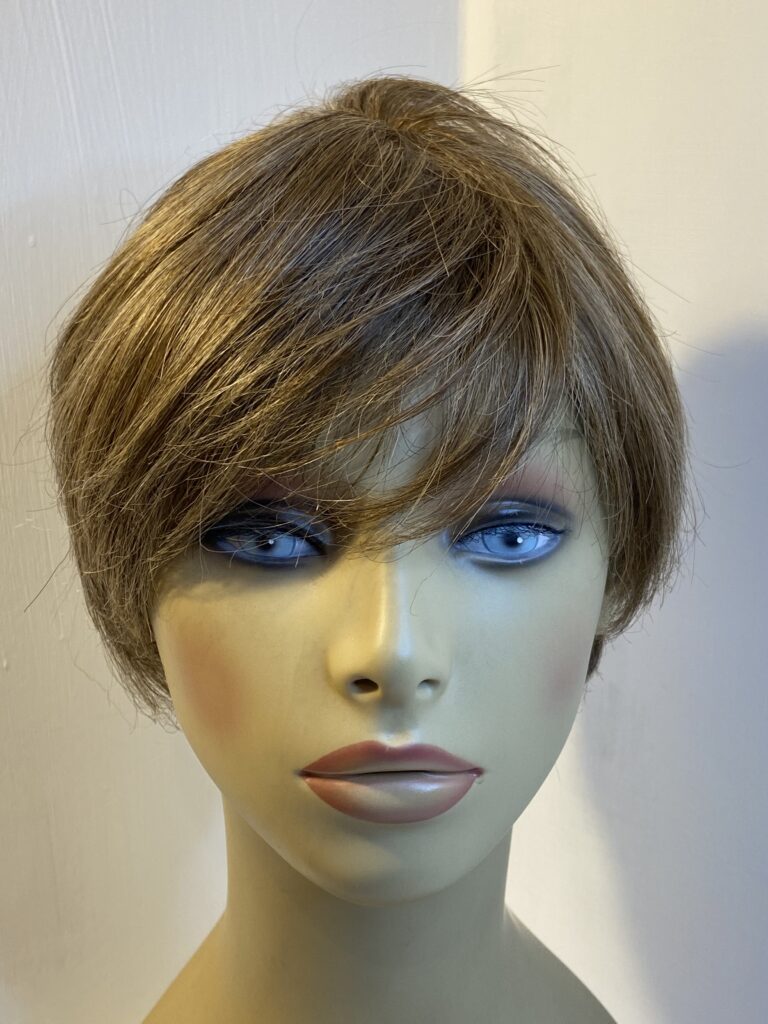 Ellen Willie collection brown wig. Pplbrss80 – Wigbank