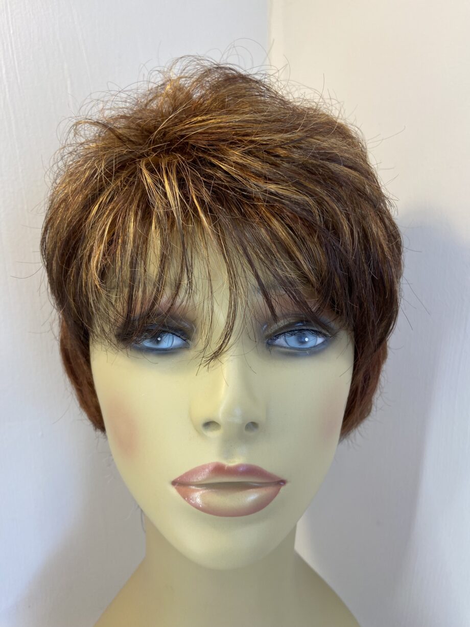 Short brown designer wig. Brss5052